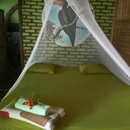 Lucky Bamboo'Bungalows-Resto And Orangutan Jungle Trekking Tours Bukit Lawang Exterior photo