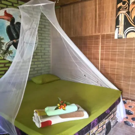 Lucky Bamboo'Bungalows-Resto And Orangutan Jungle Trekking Tours Bukit Lawang Exterior photo