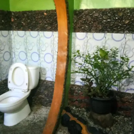 Lucky Bamboo'Bungalows-Resto And Orangutan Jungle Trekking Tours Bukit Lawang Exterior photo