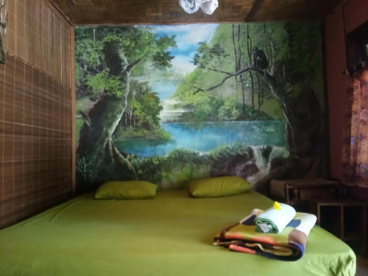 Lucky Bamboo'bungalows-resto And Orangutan Jungle Trekking Tours * Bukit Lawang