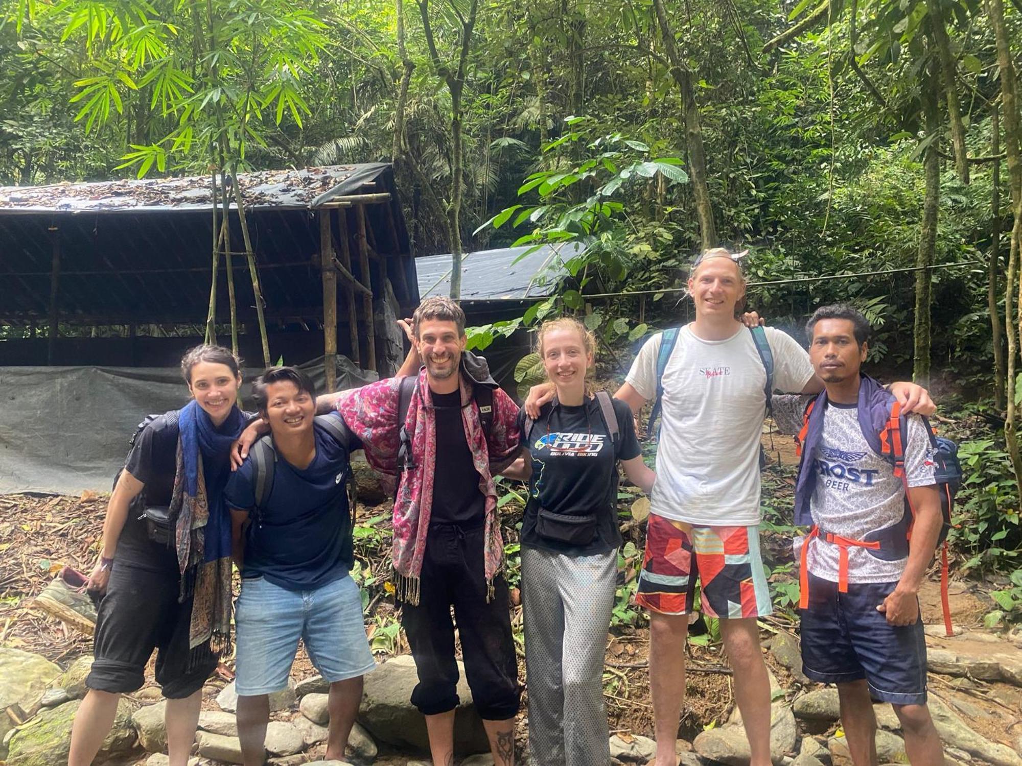 Country house Lucky Bamboo'bungalows-resto And Orangutan Jungle Trekking Tours *