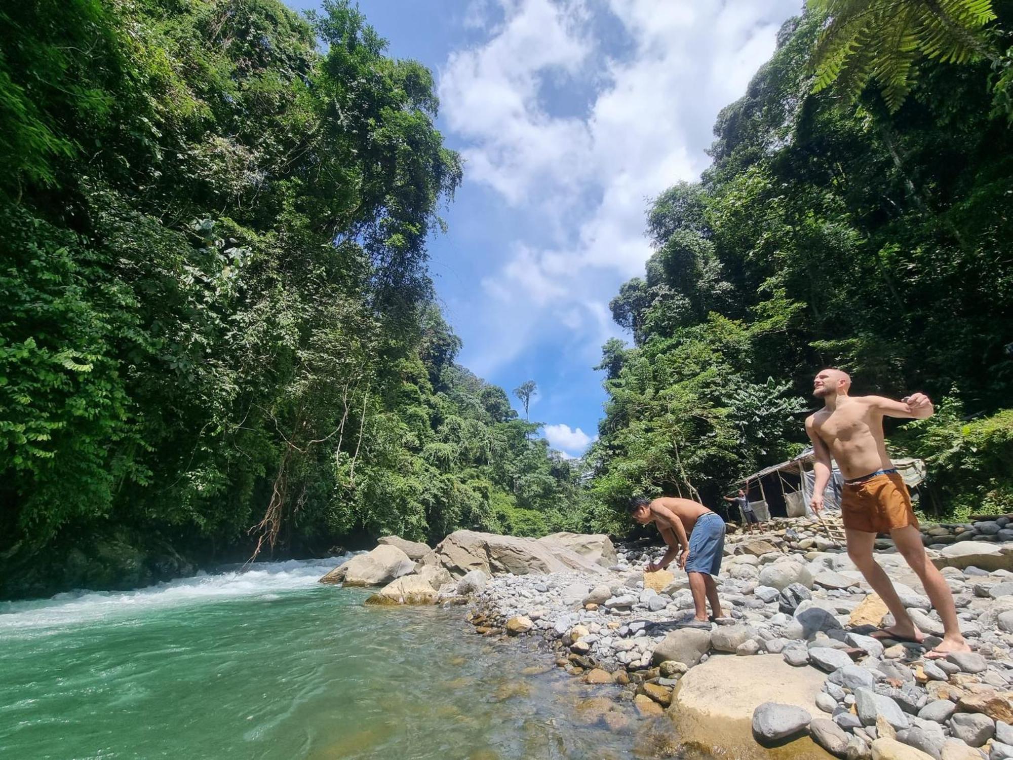 Lucky Bamboo'bungalows-resto And Orangutan Jungle Trekking Tours Country house Bukit Lawang