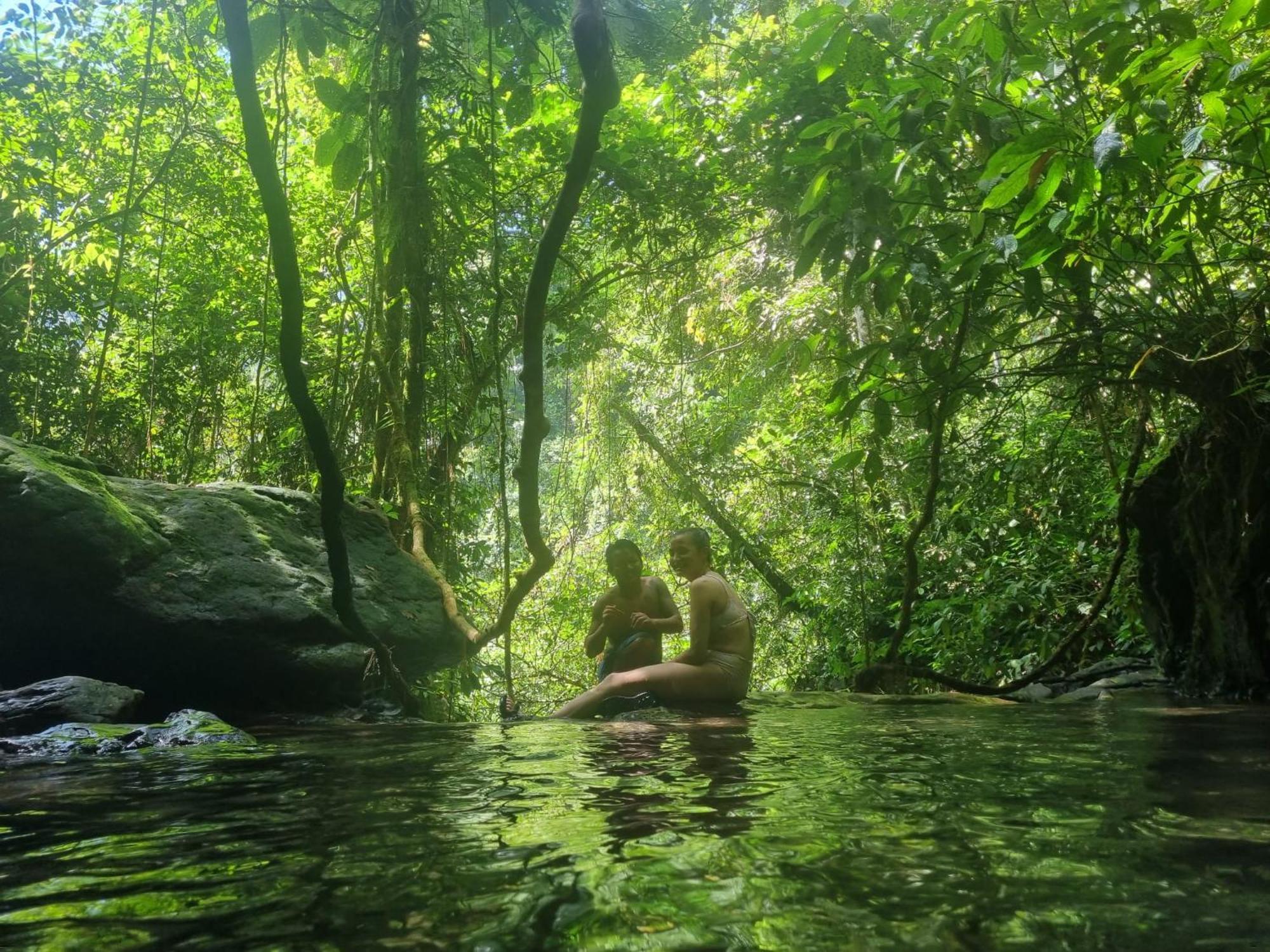 Lucky Bamboo'bungalows-resto And Orangutan Jungle Trekking Tours Country house Bukit Lawang